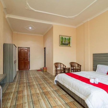 Hotel Reddoorz @ Pematangsiantar Extérieur photo