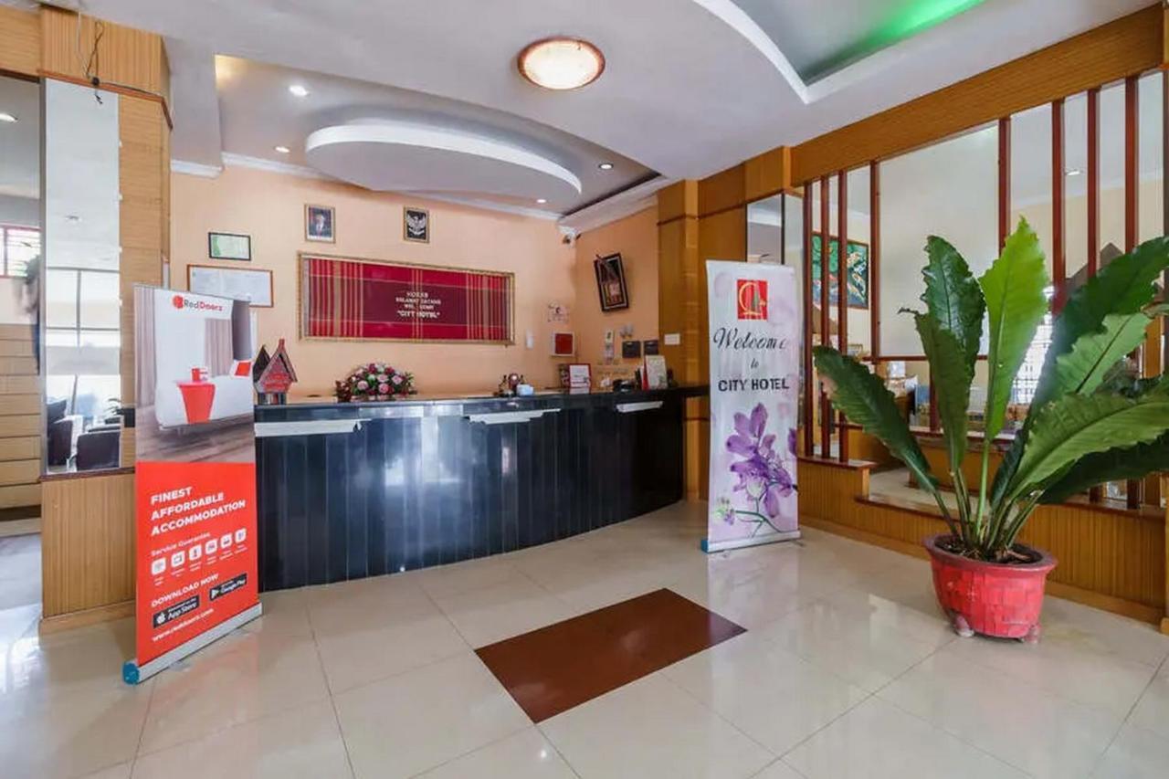 Hotel Reddoorz @ Pematangsiantar Extérieur photo