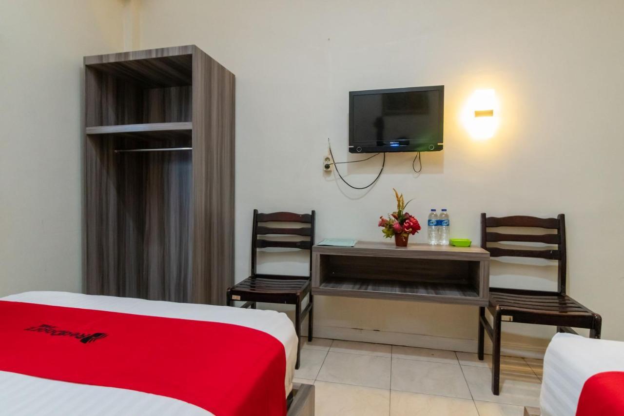 Hotel Reddoorz @ Pematangsiantar Extérieur photo