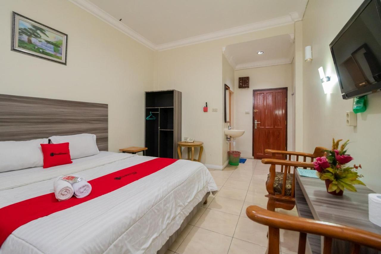 Hotel Reddoorz @ Pematangsiantar Extérieur photo