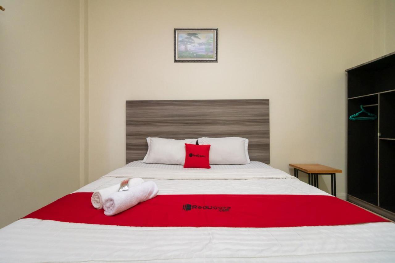 Hotel Reddoorz @ Pematangsiantar Extérieur photo