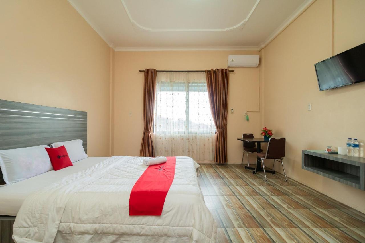 Hotel Reddoorz @ Pematangsiantar Extérieur photo