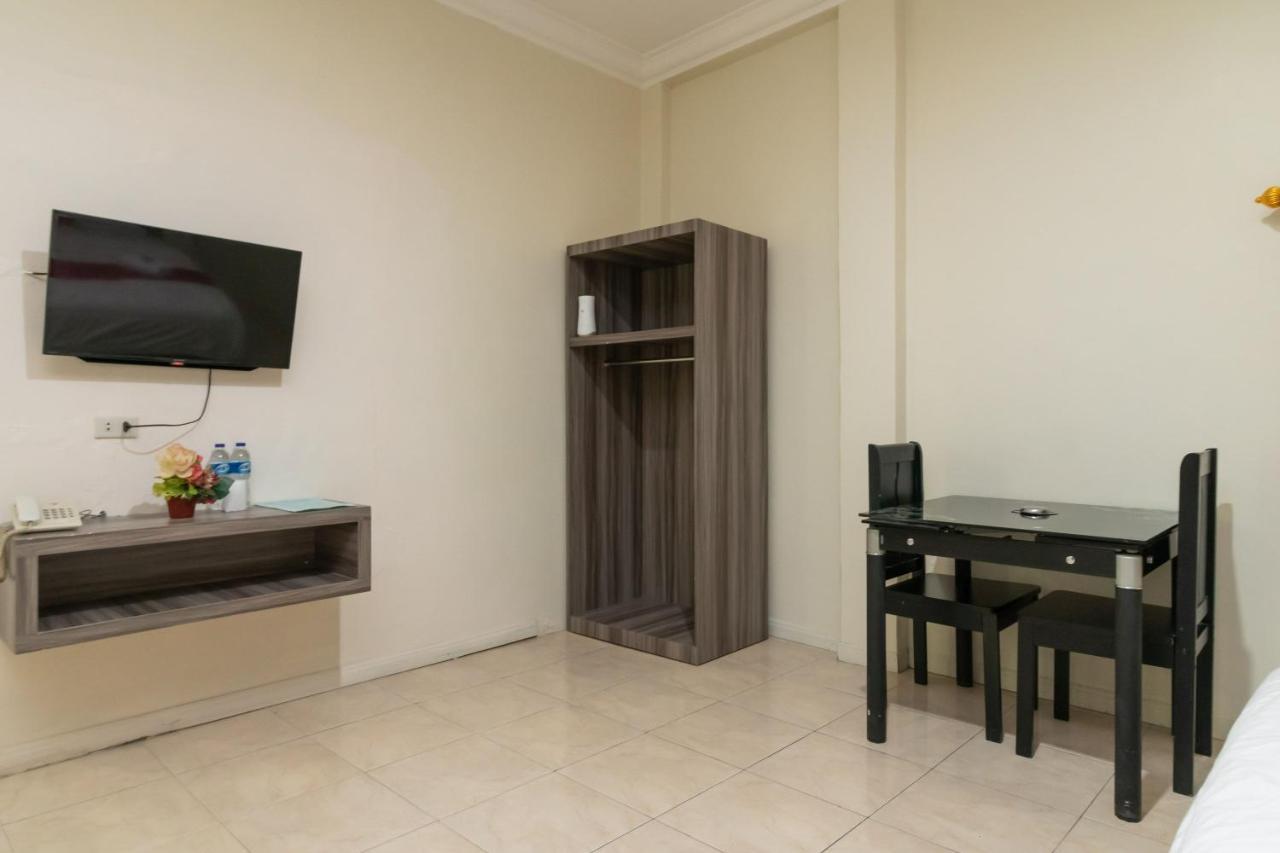 Hotel Reddoorz @ Pematangsiantar Extérieur photo