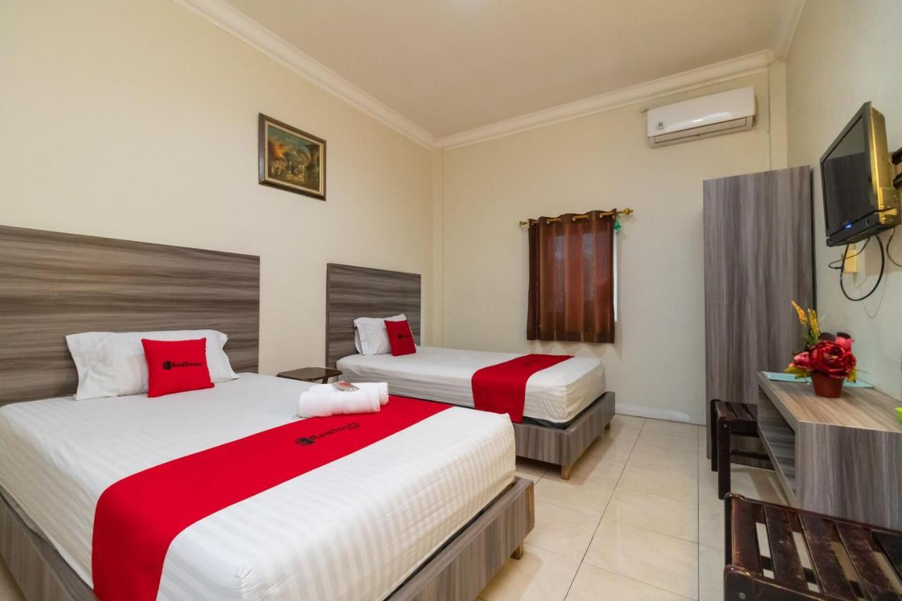 Hotel Reddoorz @ Pematangsiantar Extérieur photo