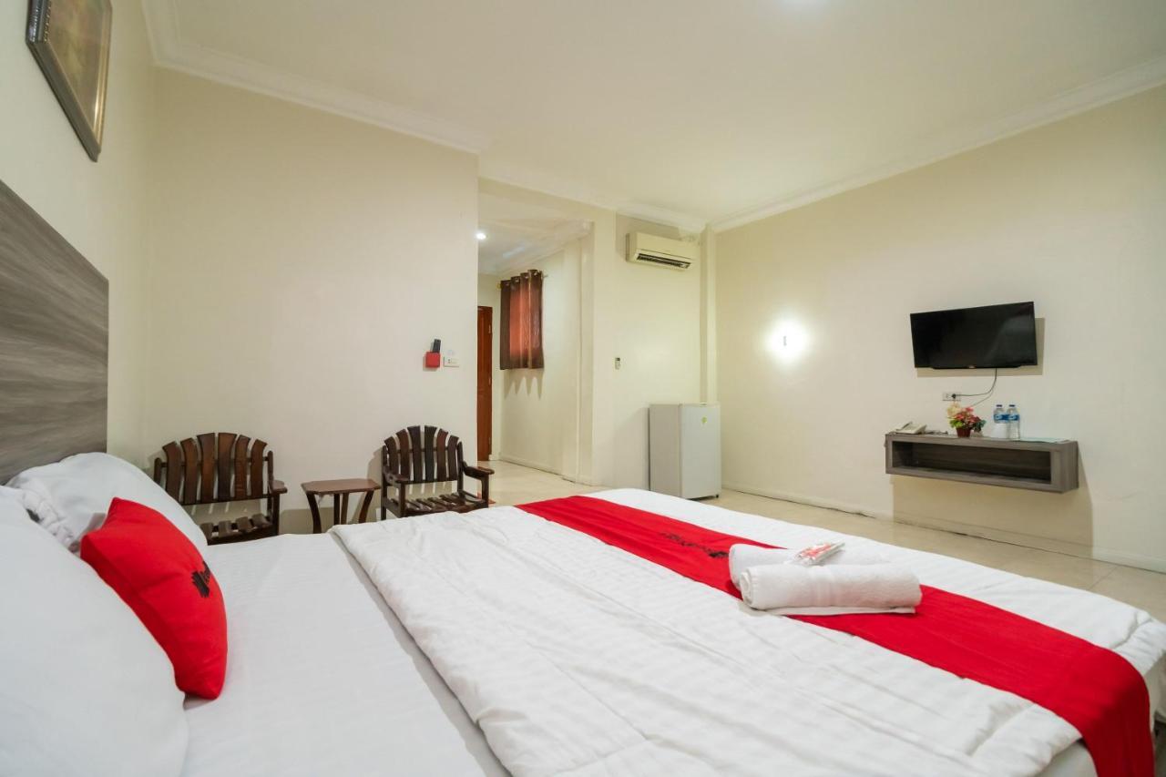 Hotel Reddoorz @ Pematangsiantar Extérieur photo