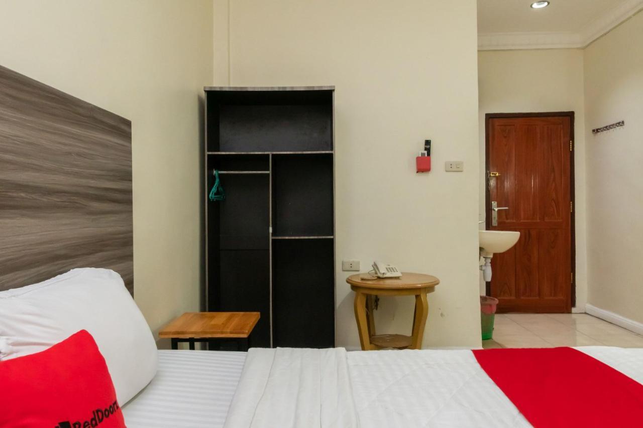 Hotel Reddoorz @ Pematangsiantar Extérieur photo
