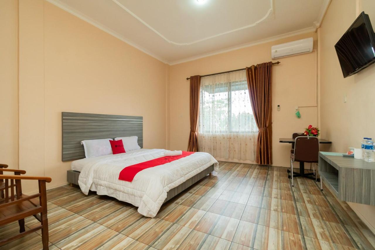 Hotel Reddoorz @ Pematangsiantar Extérieur photo