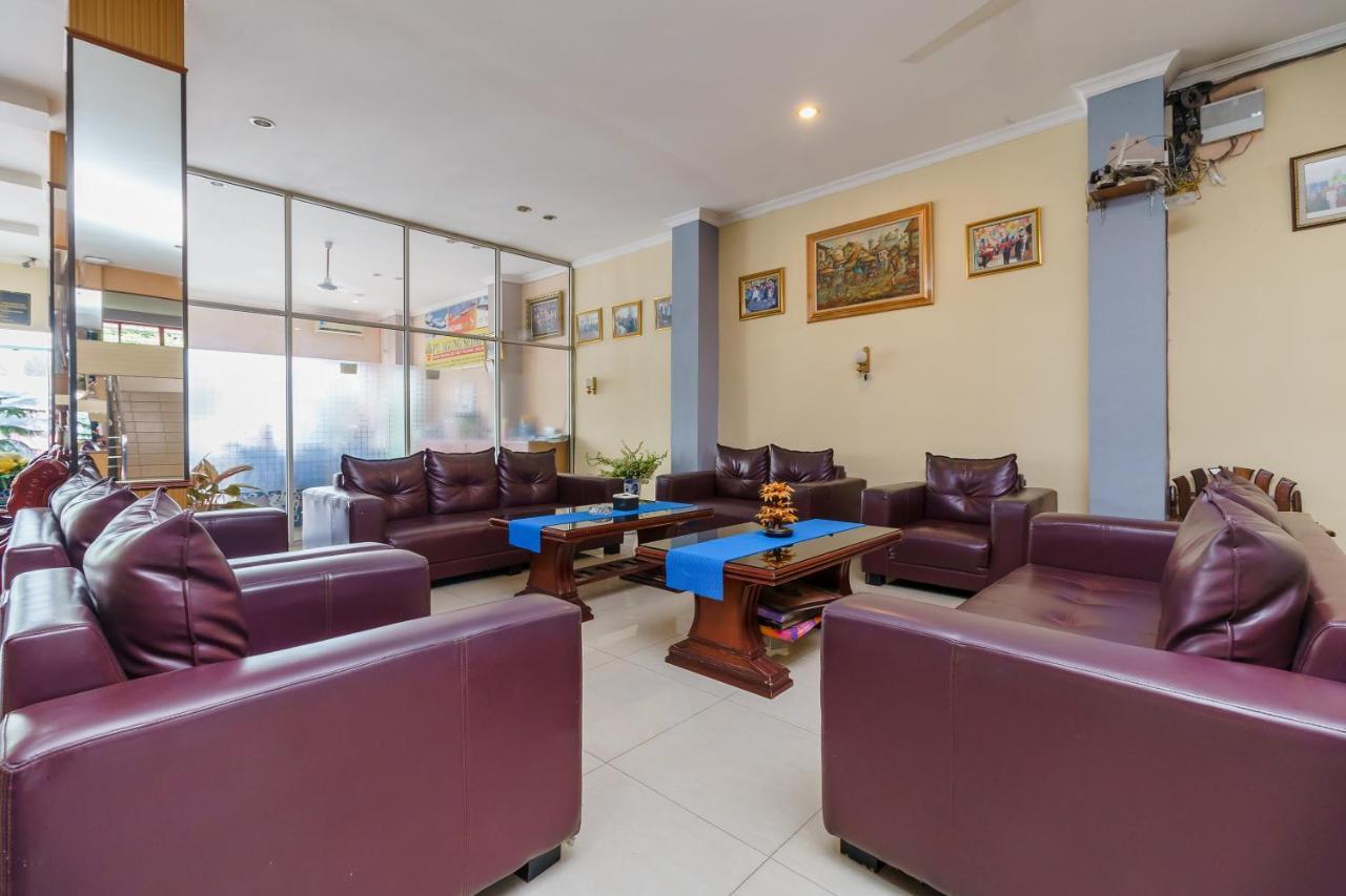 Hotel Reddoorz @ Pematangsiantar Extérieur photo